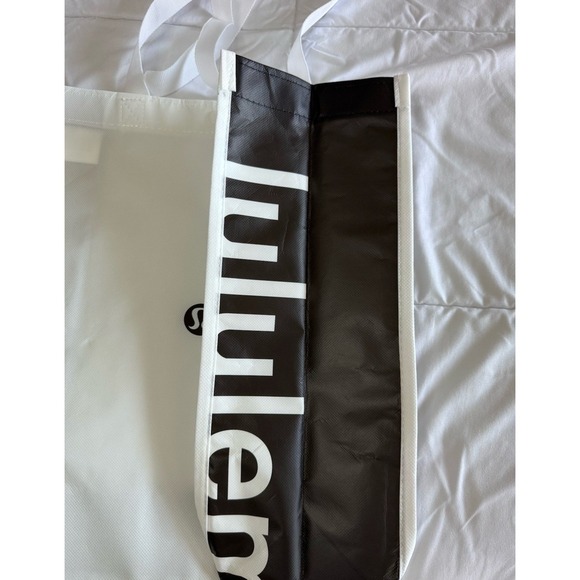 Lululemon Reusable Bag Tote Snap Closure White And Black New - Picture 2 of 5